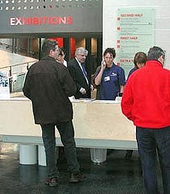 inside5.jpg (17965 bytes)